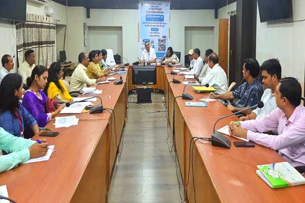 कलेक्टर  विकास मिश्रा ने जिला स्तरीय परामर्शदात्री समिति की बैठक ली