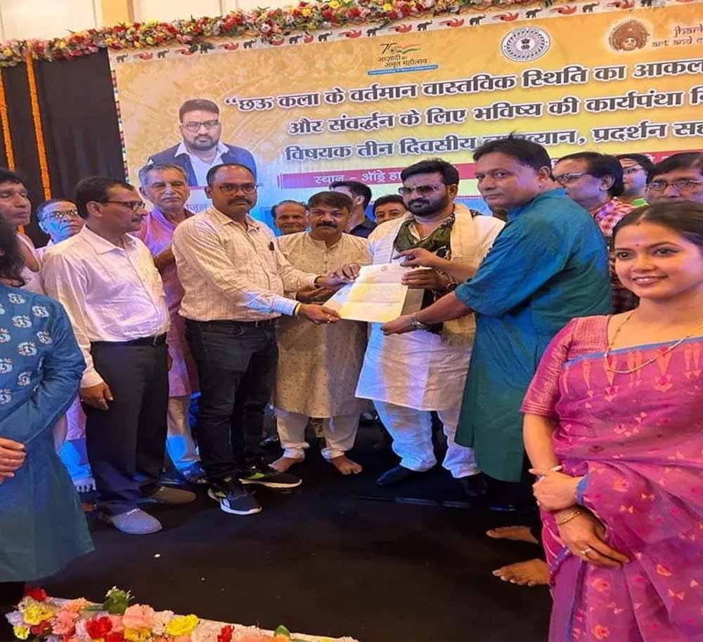Jharkhand: CM चंपई ने किया छऊ डांस एकेडमी की स्थापना का एलान, 220 विकास परियोजनाओं का उद्घाटन और शिलान्यास भी