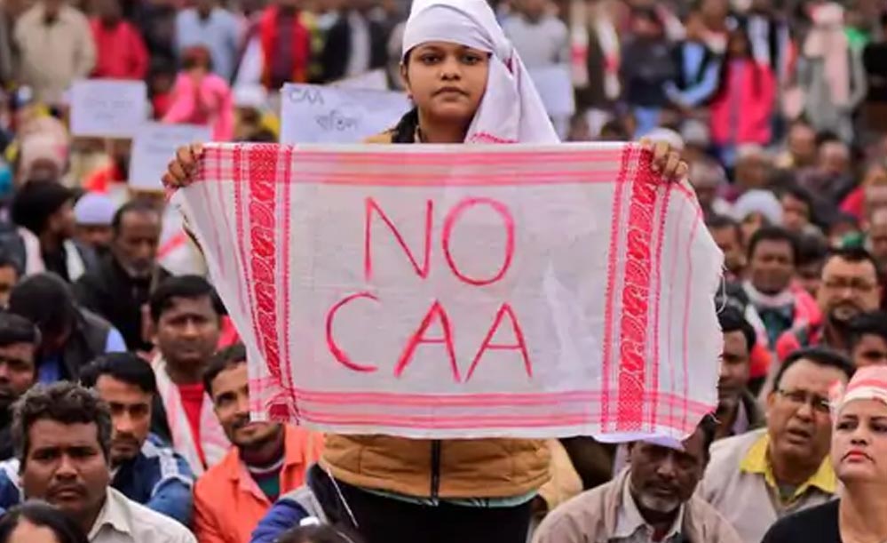 दिल्ली से लेकर असम तक CAA के खिलाफ आंदोलन, पिछली बार गई थी 100 की जान