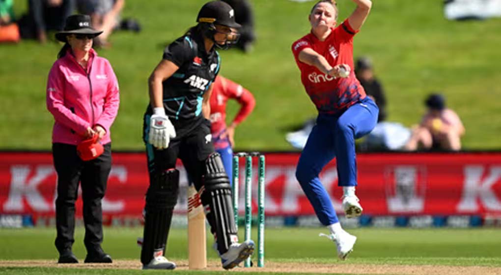 टी-20 मुकाबले में इंग्लैंड ने न्यूजीलैंड को 27 रनों से हराया