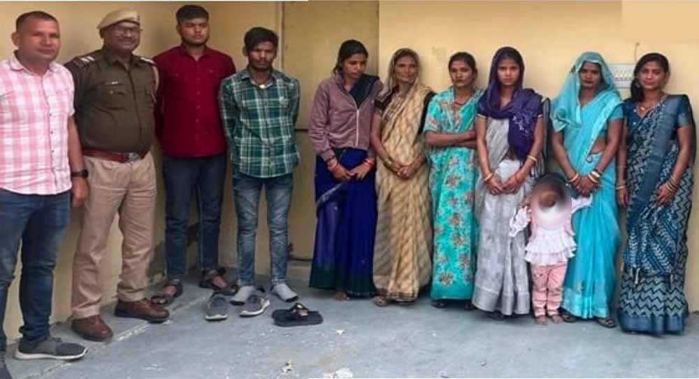 Rajasthan News: चेन स्नेचिंग करने वाले अंतरराज्यीय गिरोह के आठ सदस्य पुलिस हिरासत में, गिरोह में 6 महिलाएं