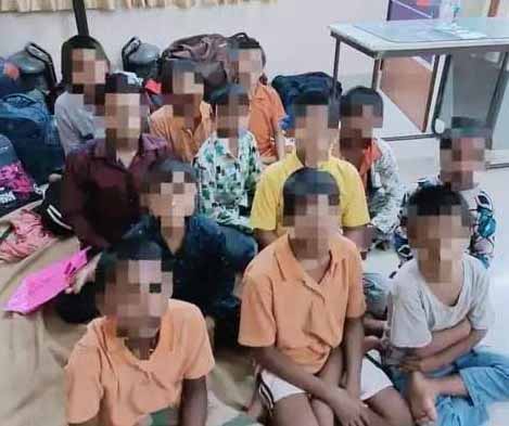 बालाजी गुरुकुल के 12 बच्चे लावारिस हालत में मिले, रेलवे पुलिस ने सौंप चाइल्ड लाइन को