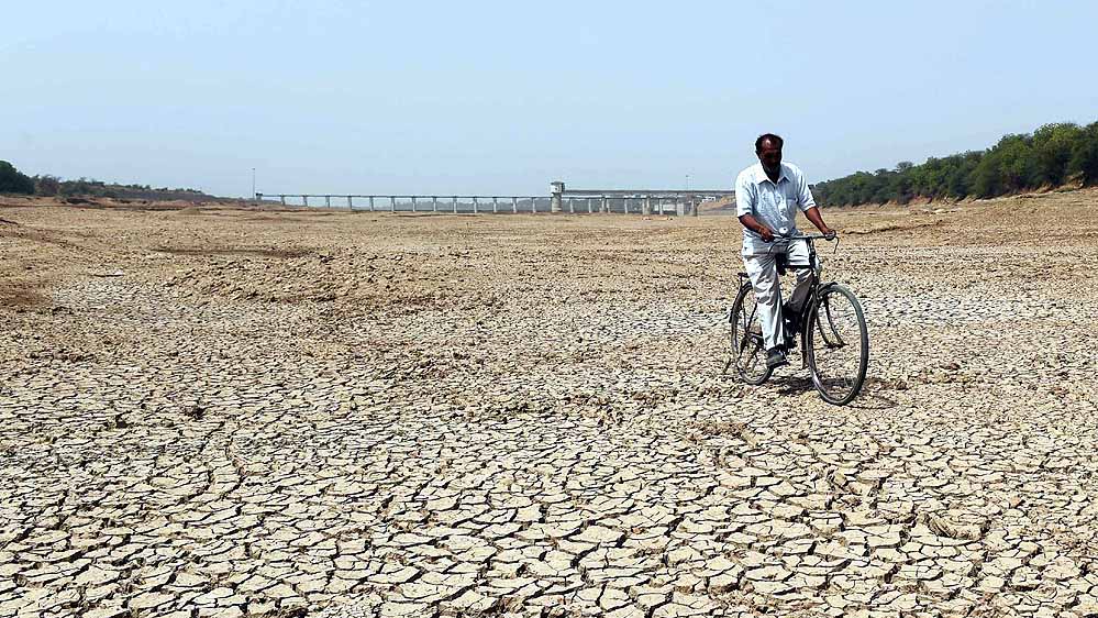 गंगा नदी के बेसिन में पानी आधे से भी कम, नर्मदा में 46 फीसदी की कमी दर्ज