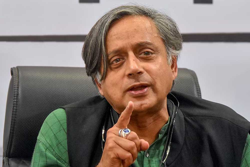 Shashi_Tharoor_4A_23_2.jpg