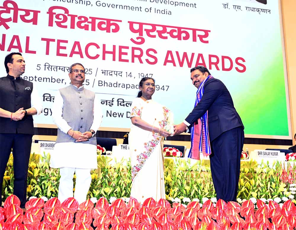 award1.jpg
