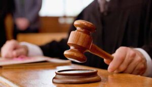 court_hammar2-3.jpg