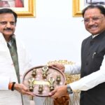 मुख्यमंत्री से मध्यप्रदेश के उपमुख्यमंत्री  राजेंद्र शुक्ला ने की सौजन्य मुलाकात