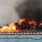 नेशनल हाईवे पर तेल टैंकर पलटा, भीषण आग में 200 मीटर तक उठीं लपटें; एक की जिंदा जलकर मौत