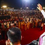 गुरुग्राम में बना विश्व रिकॉर्ड: CM नायब सैनी और पुष्कर सिंह धामी के साथ हजारों युवाओं ने सामूहिक हनुमान चालीसा पाठ किया