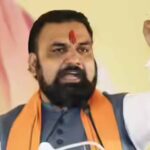 बिहार में लापरवाह अफसरों पर कार्रवाई शुरू, मुजफ्फरपुर के राजस्व अधिकारी सस्पेंड