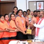 उप मुख्यमंत्री अरुण साव से फेडरेशन कप मिक्स्ड नेटबॉल चैंपियनशिप में रजत पदक जीतने वाले खिलाड़ियों ने की मुलाकात