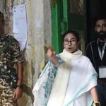 3 घंटे तक ममता की मौजूदगी, कार्यकर्ताओं का पहरा: टीएमसी के आरोप और EC का जवाब एक साथ