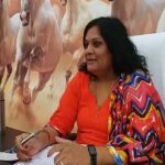 MP की लेडी अफसर लक्ष्मी गामड़ की पोस्ट पर हंगामा, ‘थप्पड़ मारने वाला असिस्टेंट’ की मांग