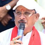 आम की छांव में बदले सपनों के मायने: मुख्यमंत्री ने कहा—अब करोड़पति दीदी बनने की सोचिए