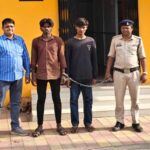 रायपुर कोर्ट परिसर में चाकू लेकर पहुंचे 2 युवक गिरफ्तार, पुलिस के चेकिंग अभियान में 8 संदिग्ध भी पकड़े गए