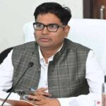 ओपी चौधरी का अनोखा अंदाज: ‘झालमुड़ी के साथ जीत का स्वाद’ वाला वीडियो वायरल