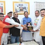 मुख्यमंत्री  विष्णु देव साय से भारतीय रेडक्रास सोसायटी के पदाधिकारियों ने की सौजन्य भेंट