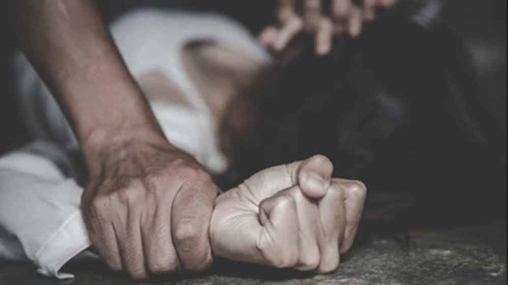 राजधानी दिल्ली में चलती बस में महिला से गैंगरेप, ड्राइवर-कंडक्टर गिरफ्तार
