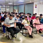 CM साय ने UPSC प्रीलिम्स में सफल ट्राइबल यूथ हॉस्टल के विद्यार्थियों से की मुलाकात, बढ़ाया हौसला