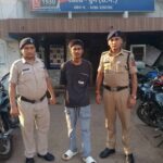 पुलिस गाड़ी में रील बनाकर बोला आरोपी- ‘आज जेल, कल बेल, परसों फिर वही खेल’