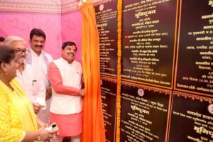 cm_yadav_ladli1.jpg