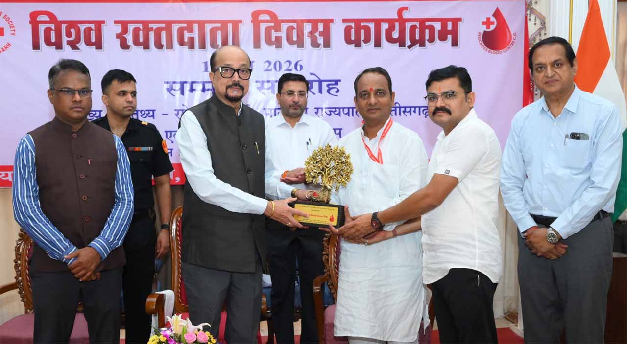 रक्तदान सबसे बड़ा दान, इससे बड़ी कोई सेवा नहीं – राज्यपाल डेका