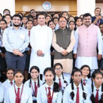 रायपुर : लोकतंत्र की पाठशाला बना विधानसभा परिसर: शकुंतला विद्यालय के विद्यार्थियों ने सदन की कार्यवाही का किया अवलोकन