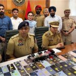 Punjab News: गुरदासपुर पुलिस ने बरामद किए 120 खोए मोबाइल, असली मालिकों को लौटाए