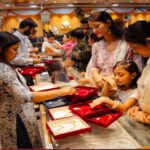 Gold Silver Price Crash: सोना-चांदी में बड़ी गिरावट, सिल्वर ₹4,000 टूटा, गोल्ड 1.45 लाख के नीचे