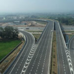 Delhi-Mumbai Expressway: 1380 KM का देश का सबसे बड़ा एक्सप्रेसवे, गुरुग्राम से सूरत तक जुड़ेंगे ये प्रमुख शहर