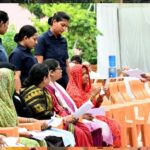 रास्ता न दिला पाएं तो लेखपाल, कानूनगो, तहसीलदार सबको सस्पेंड करो-मुख्यमंत्री योगी
