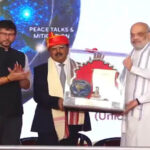 अमित शाह के हाथों NSA अजीत डोभाल को मिला लोकमान्य तिलक अवॉर्ड, पगड़ी पहनाकर किया सम्मानित