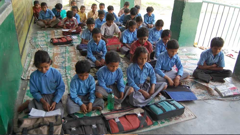 सरकारी स्कूलों को बदनाम करने वालों पर होगी FIR! BSA ने DM को भेजी रिपोर्ट