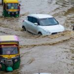 हरियाणा में भारी बारिश का कहर, कई जगह मकान ढहे, तटबंध टूटने से बाढ़ का खतरा बढ़ा