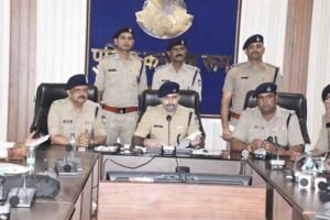 Police_01-11.jpg