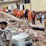 दिल्ली के सत्य निकेतन में 5 मंजिला इमारत भरभराकर गिरी, 6 की मौत; CCTV में कैद हुआ हादसा
