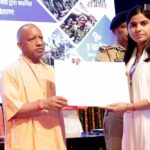 मुख्यमंत्री योगी आदित्यनाथ के हाथों नियुक्ति पत्र पाकर खिले अभ्यर्थियों के चेहरे, बोले- बिना भेदभाव मिली नौकरी