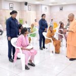 जनता दर्शन में CM योगी सख्त, बोले- छोटी घटनाओं पर भी तुरंत एक्शन लें अफसर