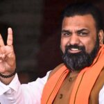बिहार बाढ़ का जायजा लेने पहुंचे शिवराज सिंह चौहान, सम्राट चौधरी संग ट्रैक्टर पर निकली टीम