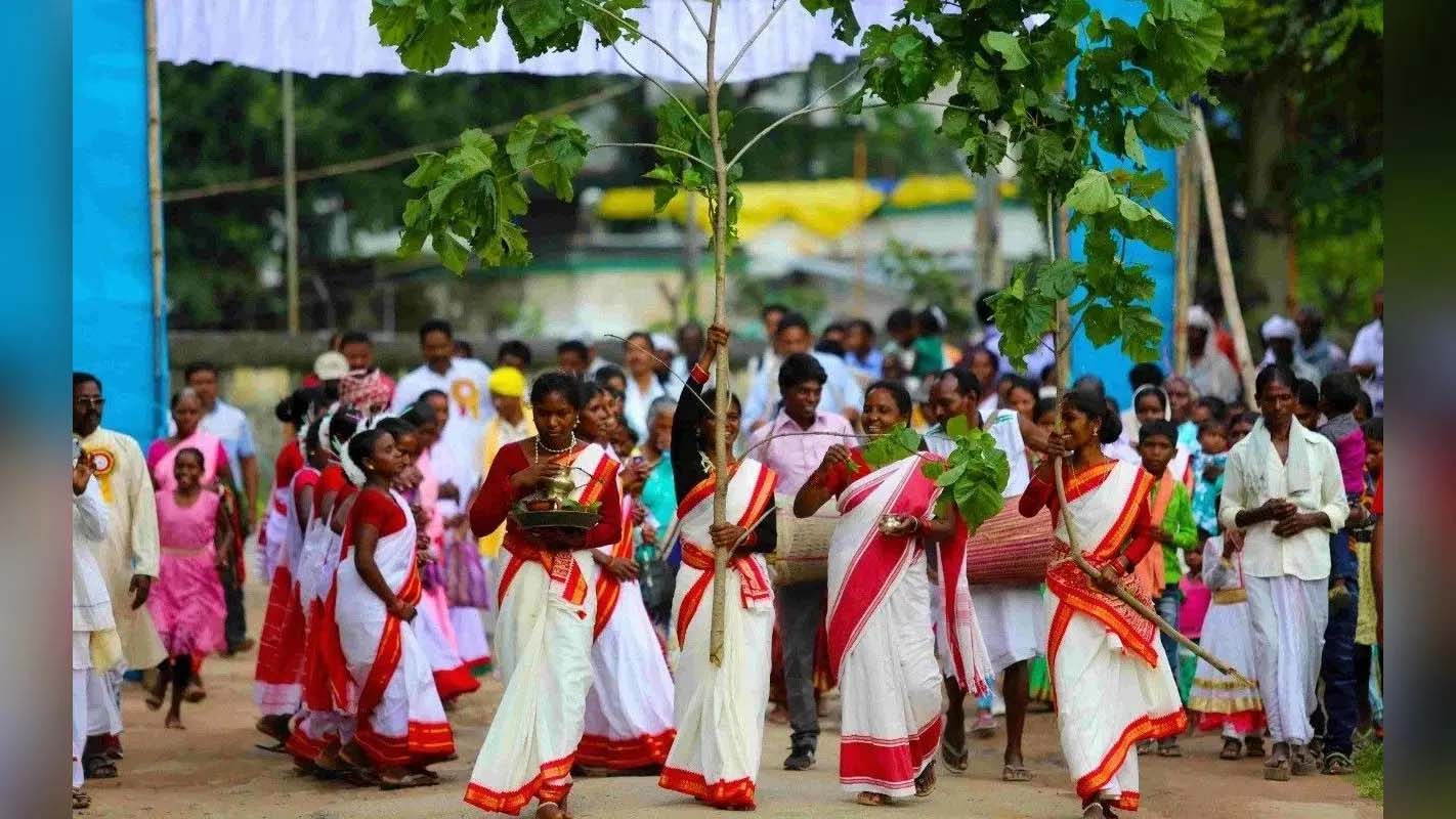 करम पर्व 2026: आज झारखंड में गूंजेगी मांदर की थाप, जानें पूजा और परंपराओं का महत्व