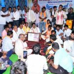 वर्षों पुरानी मांग हुई पूरी, राजपत्र लेकर गांव पहुंचे उप मुख्यमंत्री विजय शर्मा, चंदनपुर को मिली नई पहचान