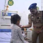 आजमगढ़: योगी सरकार की पुलिस की संवेदनशील पहल, अनाथ हुए बच्चों को जिले के सभी पुलिसकर्मी अपने वेतन से देंगे सहायता