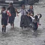CG में भारी बारिश से स्कूल बंद, DEO ने जारी किया आदेश