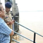 जांजगीर-चांपा में उफान पर महानदी, कलेक्टर-SP ने बाढ़ प्रभावित इलाकों का लिया जायजा