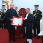 राज्यपाल श्री डेका ने न्यायाधिपति श्री कृष्न राम महापात्र को छत्तीसगढ़ उच्च न्यायालय के मुख्य न्यायाधीश पद की दिलाई शपथ