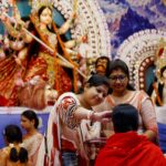बांग्लादेश में इस बार धूमधाम से मनी दुर्गा पूजा, हिंदू समुदाय ने सरकार की सुरक्षा व्यवस्था को सराहा