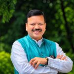वोट चोरी से घबराई सरकार, ट्रेनें रद्द कर जनता को दे रही सजा : विनोद चंद्राकर