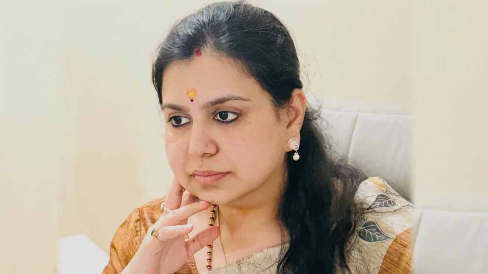 divya1.jpg