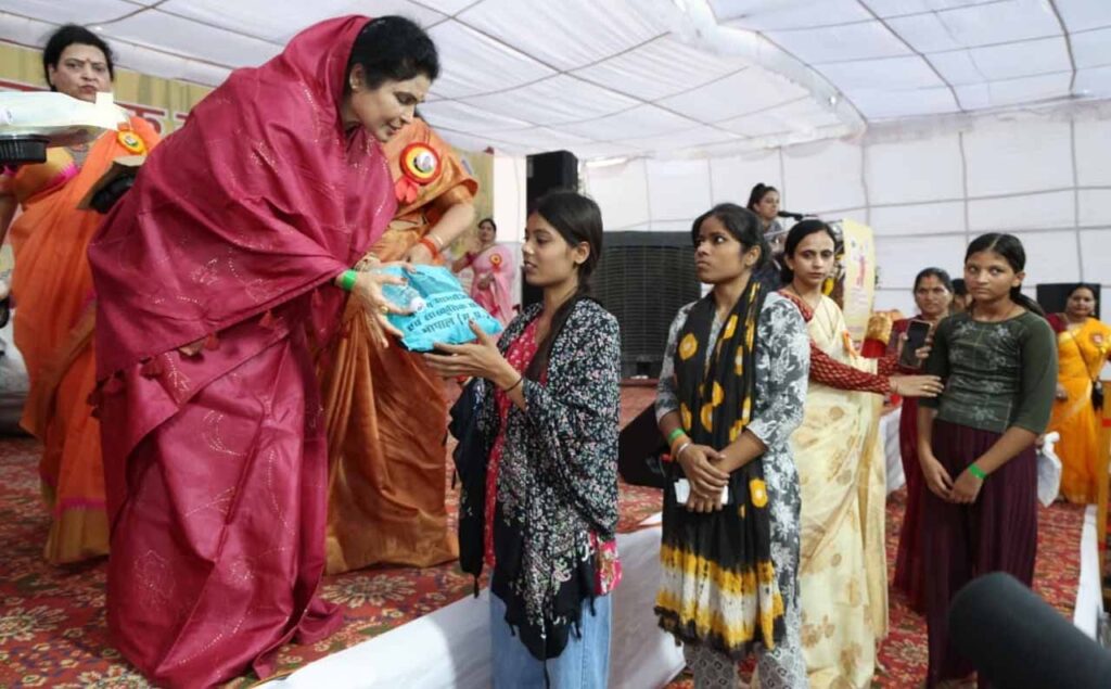 krishna_gaur.jpg